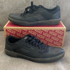 Vans Men's Black Low-Top Sneakers